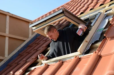 Pose de fenêtres de toit Velux à Luzinay